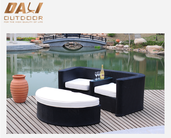 Utendørs PE Rattan Wicker Patio Love Seat Lounge Stolsett med fotskammel